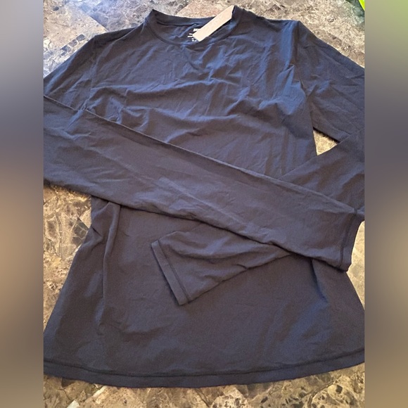 Skims Fits Everybody Long Sleeve TShirt Onyx - Picture 2 of 4